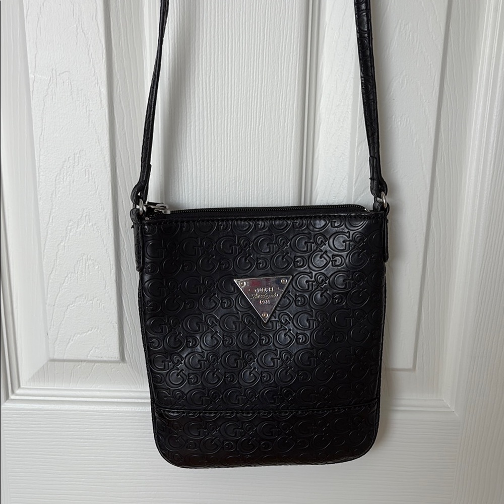 Guess Black Embossed Shoulder Bag